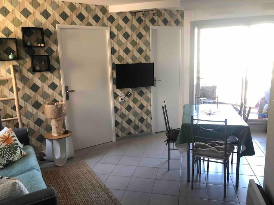 Appartement Face A La En Roussillon Canet-en-Roussillon